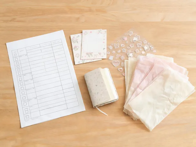 Retail insert gifts